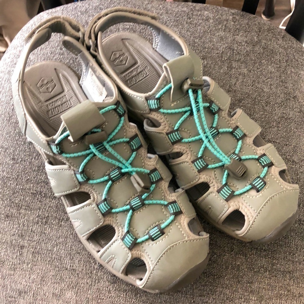 Khombu grey adjustable sandal